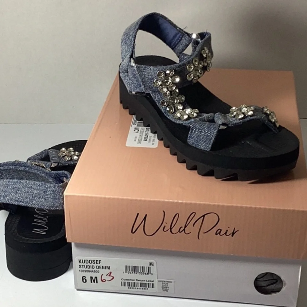 WILD PAIR Kudose Sporty Embellished Sandals